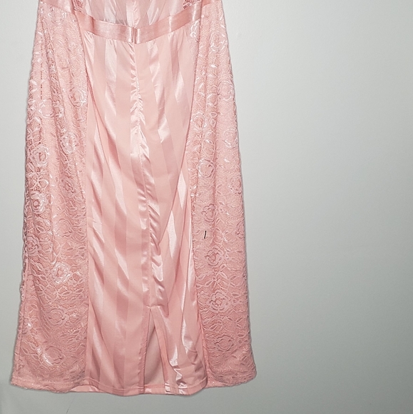 🌸 Pink Lace Lined Midi Dress 🌸 - Picture 5 of 8